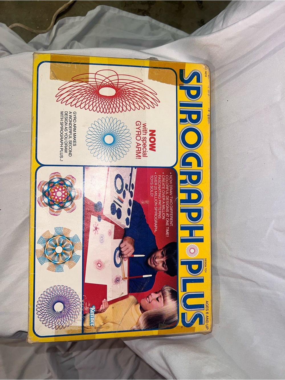 Spirograph Plus Vintage Drawing Set - Yellow Box